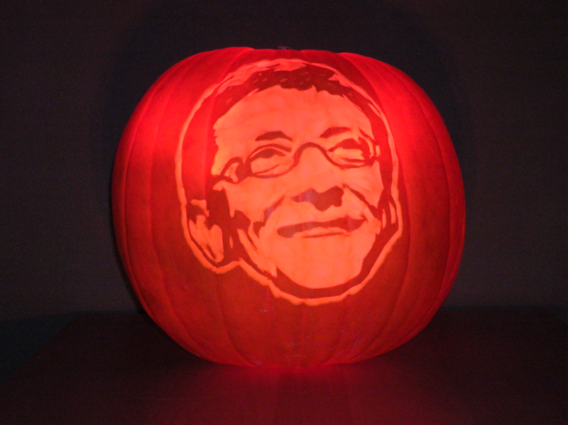 Illustration for article titled Steve Jobs Jack-O-Lantern Only Moderately Scary to Neighborhood Children